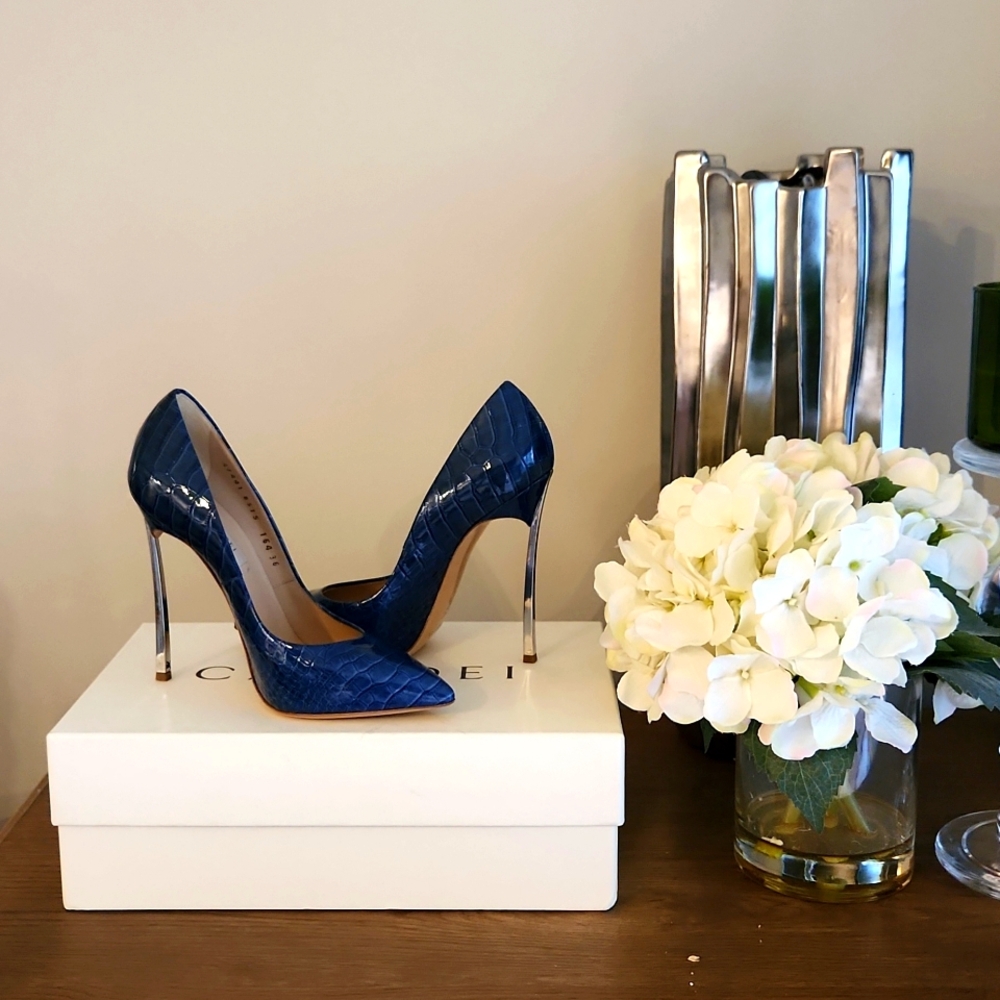 Cadadei Women's Heels Size 6 Blue